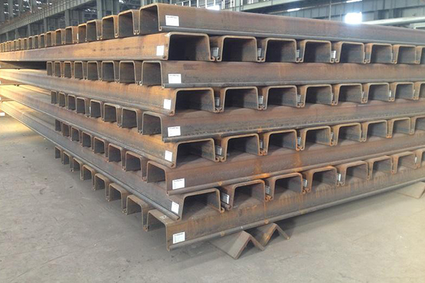 钢板桩和拉森钢板桩两者区别       钢板桩是通用名,包括各种型号